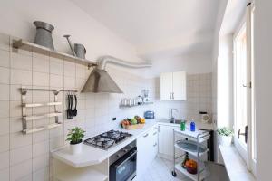 A kitchen or kitchenette at Pagliarulo Complex by AMALFIVACATION