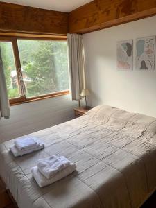 Postel nebo postele na pokoji v ubytování Departamento San Martin de los Andes Centro con Cochera Privada!