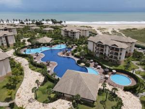 an aerial view of the pool at the resort at VG Sun Cumbuco Sea Breeze Vista Mar in Cumbuco