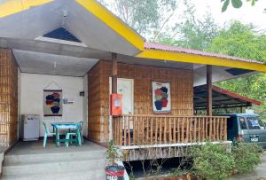 Gallery image of RedDoorz Hostel @ Molino Beach Resort in Zambales