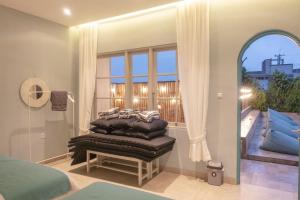 Postel nebo postele na pokoji v ubytování Villa Navi By The Villas 100 + 73 fotografií