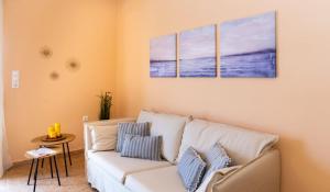 Posezení v ubytování Sitia Old Port studio - 3min walk to beach - AC - WIFI