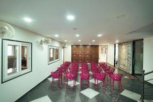 Posezení v ubytování M Square Hotel