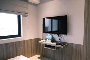 Televisyen dan/atau pusat hiburan di 飛鳥集行館