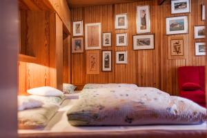 Posteľ alebo postele v izbe v ubytovaní Appartements Claudia