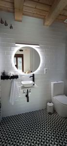 A bathroom at Molino Mellado