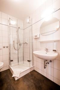 Koupelna v ubytování Hotel zur Rose