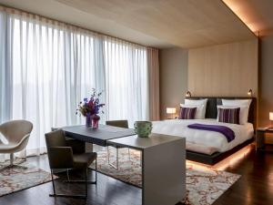 Cama ou camas em um quarto em SO/ Berlin Das Stue