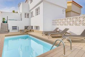 Bazén v ubytovaní La Favorita preciosa villa con piscina privada alebo v jeho blízkosti