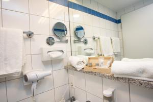 Koupelna v ubytování Hotel Hofgut Imsbach Lapointe