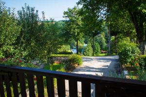 Vonkajšia záhrada v ubytovaní Guest House Buk Rastoke