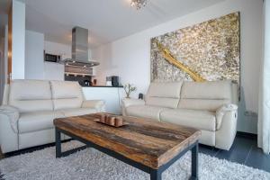 Χώρος καθιστικού στο Haus-Zur-Mole-Wohnung-8-Leonardo +12 φωτογραφίες