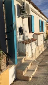 The building in which the holiday home is located