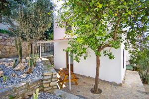 Kép Central and Comfortable Apartment with Shared Pool near Beach in Bodrum szállásáról Bodrumban a galériában