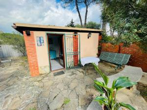 Το κτήριο όπου στεγάζεται  το διαμέρισμα