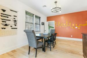 Luxury 4BR House Located 15 min to FQ and Downtown