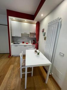 Virtuvė arba virtuvėlė apgyvendinimo įstaigoje B&B La Fisarmonica