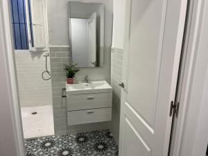 Kúpeľňa v ubytovaní Alzira bonita Apartamento D junto a Plaza Mayor, Santa Catalina