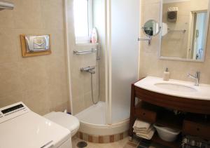 A bathroom at Penthouse -Breathtaking sea view-Just on the beach