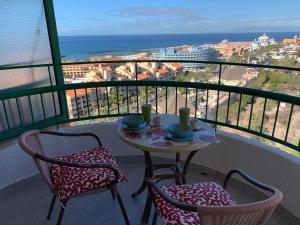 A balcony or terrace at TORRES DEL SOL 15 floor THE HIGHTEST