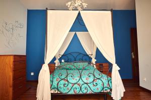 A bed or beds in a room at CASA ALTO LOS RENEDOS