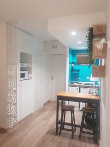 A kitchen or kitchenette at La Bonita - Benalmadena