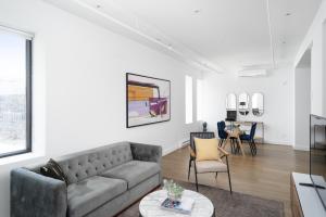 Χώρος καθιστικού στο Bakan- Quartier des Congres, Convention District +195 φωτογραφίες