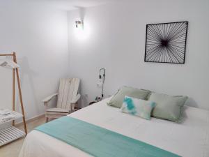 Łóżko lub łóżka w pokoju w obiekcie MARAVILLA Suite 140 m2 - 3 Bedrooms, Heated Pool