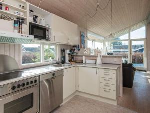 Galeriebild der Unterkunft Holiday home Juelsminde LXXIX in Sønderby