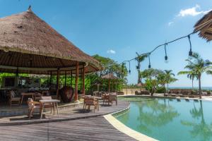 The swimming pool at or close to La Joya Balangan Resort
