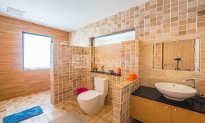 Koupelna v ubytování Villa Jacuzzi Seaview Villa