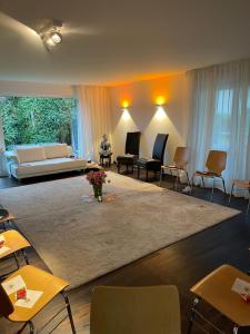 Fotografie z fotogalerie ubytování Gemütliche Villa am Waldrand in Taunusstein v destinaci Taunusstein