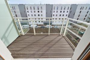 Balkón alebo terasa v ubytovaní Apartment Wichrowa with FREE GARAGE Wrocław by Noclegi Renters