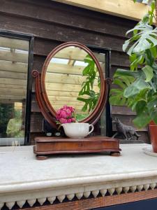 Fotografie z fotogalerie ubytování Tree Tops Holiday Let & Sauna South Downs West Sussex Sleeps 10 v destinaci Hardham