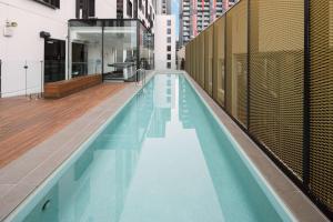 Piscina a Rydges Fortitude Valley o a prop