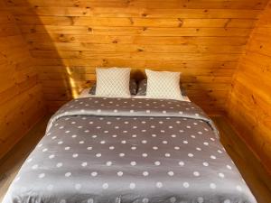 Starlight Camping Pods客房内的一张或多张床位