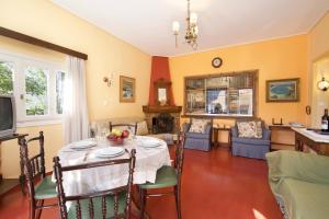 Posezení v ubytování Villa Pergantini