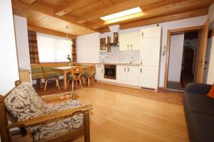 Kuchyň nebo kuchyňský kout v ubytování Appartement Winkler