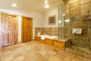 Ảnh trong thư viện ảnh của Grand Summit Hotel #702 Penthouse Ski-In, Ski-Out Corner Unit ở Park City +30 ảnh