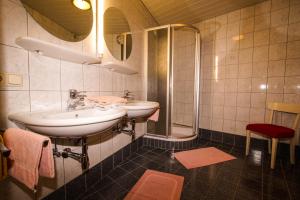 Koupelna v ubytování Appartement Winkler + 37 fotografií