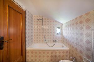 Ένα μπάνιο στο Residence Pichler Apartment 5