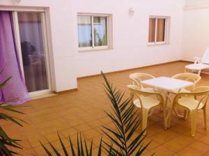 佩尼斯科拉APARTAMENTO SITUADO EN EL CENTRO CON 3 HABITACIONES, DISPONE DE AIRE ACONDICIONADO Y WIFI A 150m DE LA PLAYA Y EL CASTILLO的相册照片