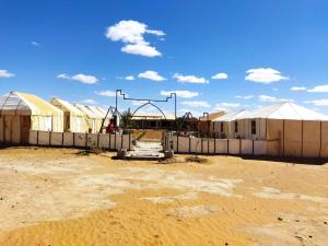 Fotografie z fotogalerie ubytování Azalay Luxury Camp Merzouga v destinaci Merzouga