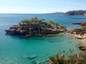 Príroda v okolí luxusného stanu