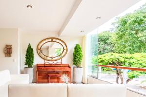 Posezení v ubytování ✶ Kotosh Residence ✶ LUXURY Best Location & Piano + 32 fotografií