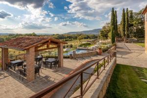 Gallery image of Chimera Tuscany Resort in Arezzo