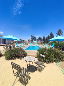Bazén v ubytování La Tribu Ecolodge y Camping nebo v jeho okolí + 23 fotografií