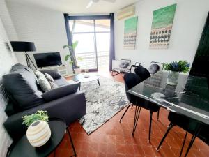 Posedenie v ubytovaní Apartamento Torre de la Roca Actual