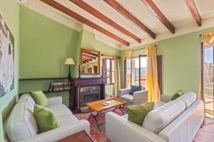 Zdjęcie z galerii obiektu Wunderschöne ruhige Finca mit Pool in Galilea w mieście Galilea