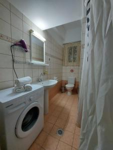 A bathroom at "Vasiliki" Home